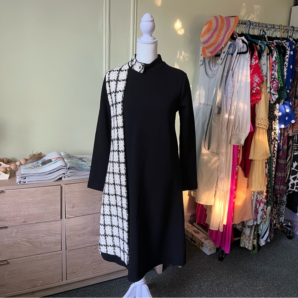 White Gold Tweed & Black Colorblock Mockneck Thick Modest Formal Pencil Dress S